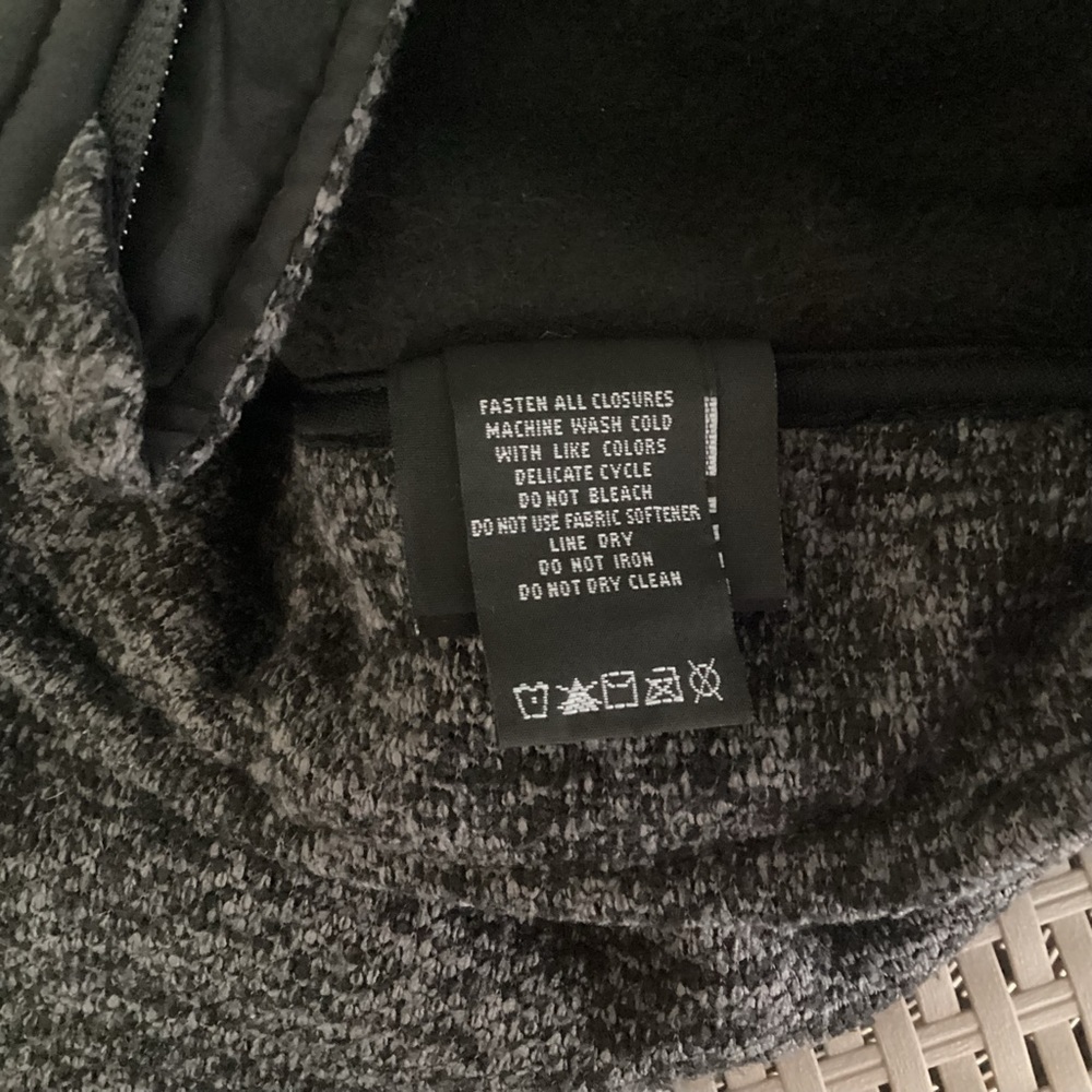 CB Women’s Black/Gray Full Zip Long Sleeve Lightweight Jacket. Size MP - Picture 5 of 5